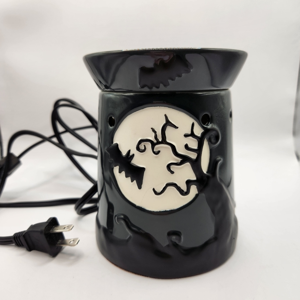 Scentsy Fright Night Halloween Bats Plug In Wax Warmer Full Size Retired